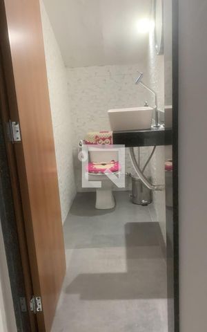 Casa à venda com 300m², 2 quartos e 4 vagas Casa à venda com 300m², 2 quartos e 4 vagasLavabo