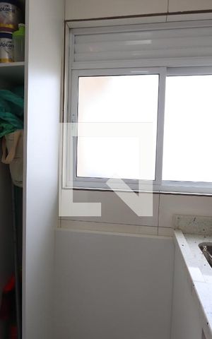 Apartamento à venda com 60m², 2 quartos e 1 vagaÁrea de Serviço