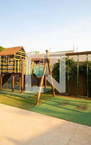 Apartamento à venda com 137m², 4 quartos e 4 vagas Apartamento à venda com 137m², 4 quartos e 4 vagasÁrea comum - Playground