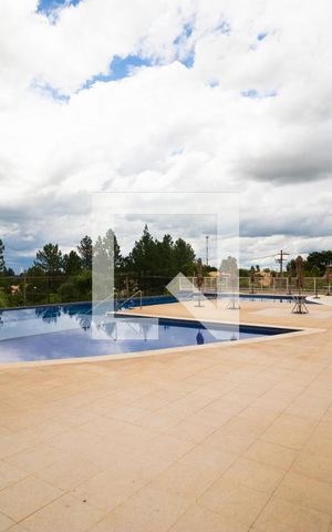 Apartamento à venda com 137m², 4 quartos e 4 vagas Apartamento à venda com 137m², 4 quartos e 4 vagasÁrea comum - Piscina