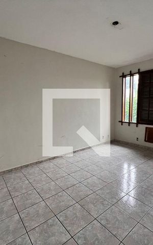 Casa à venda com 610m², 5 quartos e 4 vagas Casa à venda com 610m², 5 quartos e 4 vagasQuarto 01