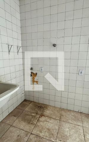 Casa à venda com 610m², 5 quartos e 4 vagas Casa à venda com 610m², 5 quartos e 4 vagasÁrea de Serviço