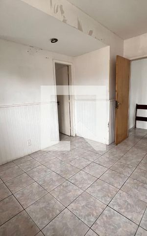 Casa à venda com 610m², 5 quartos e 4 vagas Casa à venda com 610m², 5 quartos e 4 vagasQuarto Suite
