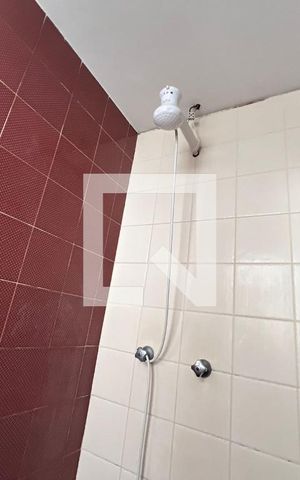 Casa à venda com 610m², 5 quartos e 4 vagas Casa à venda com 610m², 5 quartos e 4 vagasBanheiro Suite