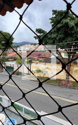 Casa à venda com 610m², 5 quartos e 4 vagas Casa à venda com 610m², 5 quartos e 4 vagasVaranda - Suite