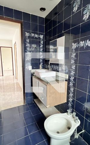 Casa à venda com 610m², 5 quartos e 4 vagas Casa à venda com 610m², 5 quartos e 4 vagasBanheiro Social