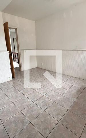 Casa à venda com 610m², 5 quartos e 4 vagas Casa à venda com 610m², 5 quartos e 4 vagasQuarto Suite