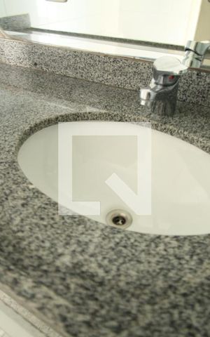 Apartamento à venda com 96m², 2 quartos e 2 vagasBanheiro suíte 1