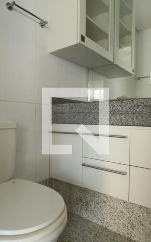 Apartamento à venda com 96m², 2 quartos e 2 vagasBanheiro suíte 1