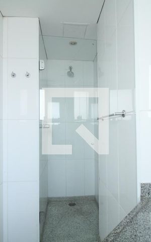 Apartamento à venda com 96m², 2 quartos e 2 vagasBanheiro suíte 2