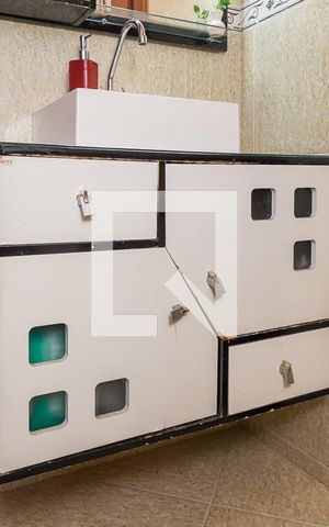 Apartamento à venda com 169m², 3 quartos e sem vaga Apartamento à venda com 169m², 3 quartos e sem vagaBanheiro