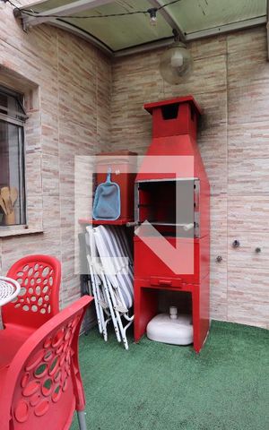 Casa à venda com 350m², 4 quartos e 2 vagasChurrasqueira da Piscina