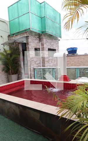 Casa à venda com 350m², 4 quartos e 2 vagasPiscina
