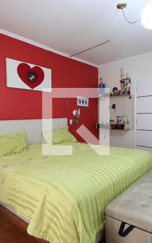 Casa à venda com 350m², 4 quartos e 2 vagasSuíte