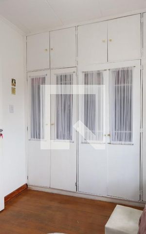 Casa à venda com 350m², 4 quartos e 2 vagasQuarto 3