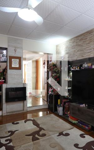 Casa à venda com 350m², 4 quartos e 2 vagasSala