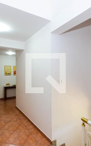 Casa à venda com 352m², 3 quartos e 8 vagasCorredor