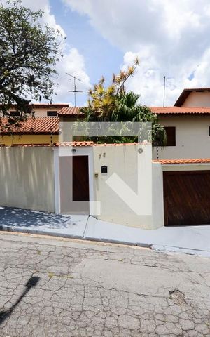 Casa à venda com 352m², 3 quartos e 8 vagasFachada