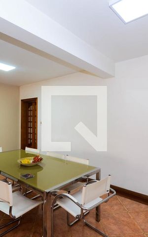 Casa à venda com 352m², 3 quartos e 8 vagasSala de Jantar