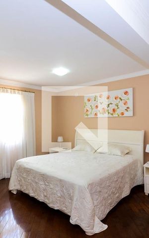 Casa à venda com 352m², 3 quartos e 8 vagasQuarto 3 - Suíte