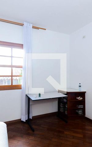 Casa à venda com 352m², 3 quartos e 8 vagasQuarto 2 - Suíte