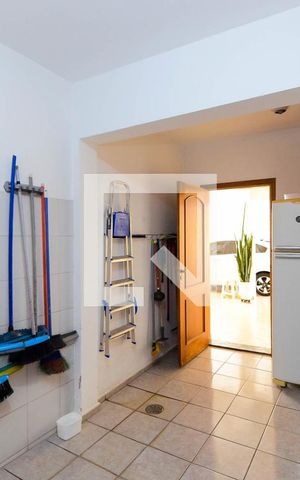 Casa à venda com 352m², 3 quartos e 8 vagasÁrea de Serviço