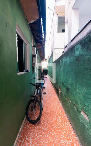 Casa à venda com 150m², 2 quartos e 1 vaga Casa à venda com 150m², 2 quartos e 1 vagaCorredor Lateral