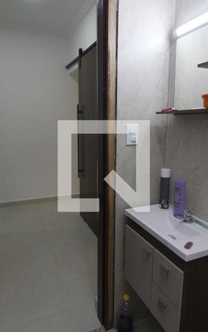 Casa à venda com 220m², 2 quartos e 2 vagasBanheiro Social