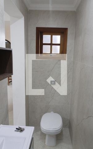 Casa à venda com 220m², 2 quartos e 2 vagasBanheiro da Suíte