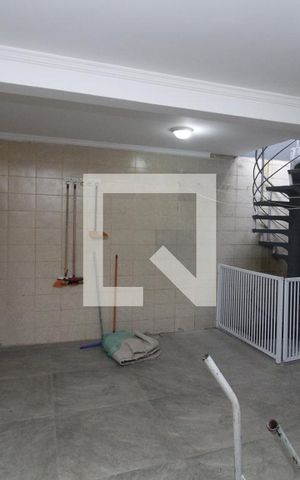 Casa à venda com 220m², 2 quartos e 2 vagasÁrea de Serviço