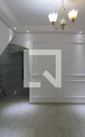 Casa à venda com 220m², 2 quartos e 2 vagasSala de TV