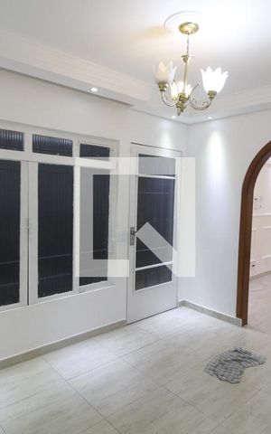 Casa à venda com 220m², 2 quartos e 2 vagasSala de TV