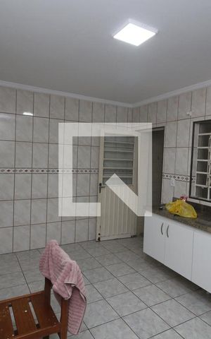 Casa à venda com 220m², 2 quartos e 2 vagasCozinha
