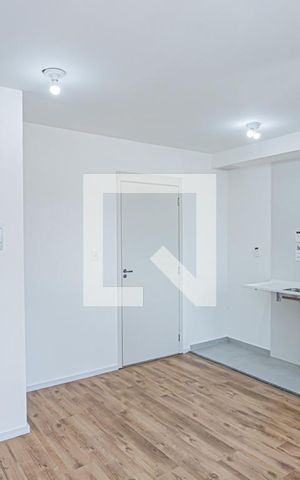 Apartamento para alugar com 38m², 2 quartos e 1 vaga Apartamento para alugar com 38m², 2 quartos e 1 vagaSala