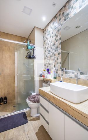 Apartamento à venda com 83m², 3 quartos e 2 vagas Apartamento à venda com 83m², 3 quartos e 2 vagasBanheiro 2