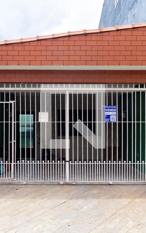 Casa à venda com 125m², 2 quartos e 2 vagasFachada