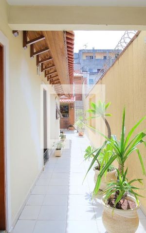 Casa à venda com 290m², 5 quartos e 4 vagasCorredor