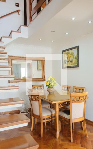 Casa à venda com 290m², 5 quartos e 4 vagasSala de Jantar