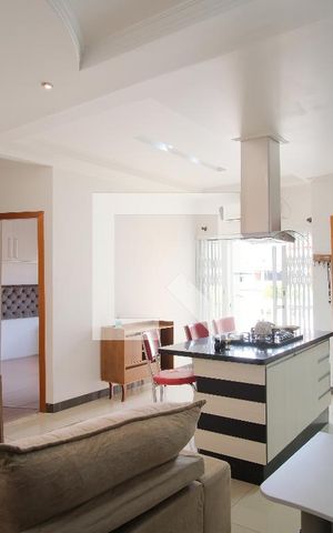 Casa à venda com 290m², 5 quartos e 4 vagasEdícula Sala