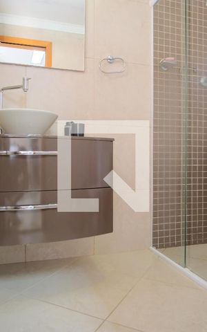 Casa à venda com 290m², 5 quartos e 4 vagasEdícula Banheiro