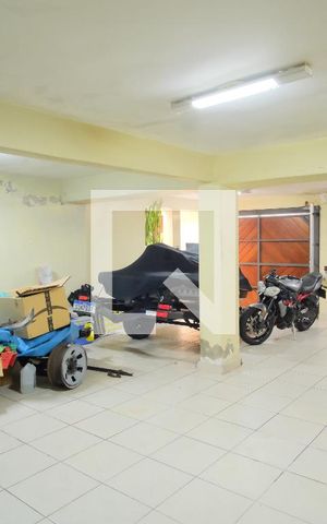 Casa à venda com 290m², 5 quartos e 4 vagasGaragem