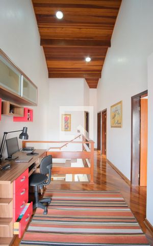Casa à venda com 290m², 5 quartos e 4 vagasHall dos Quartos