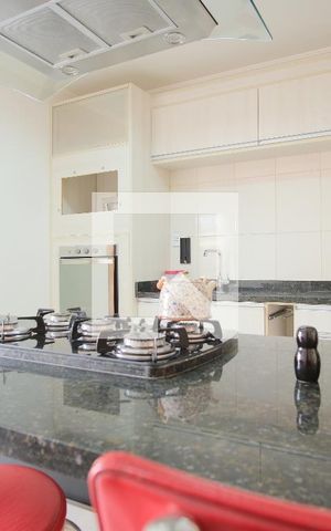 Casa à venda com 290m², 5 quartos e 4 vagasEdícula Cozinha