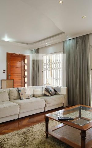 Casa à venda com 290m², 5 quartos e 4 vagasSala