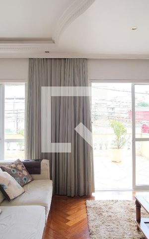 Casa à venda com 290m², 5 quartos e 4 vagasSala