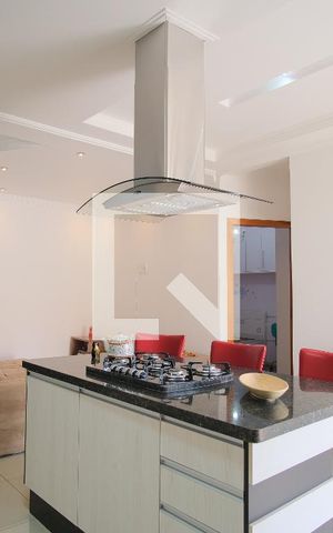 Casa à venda com 290m², 5 quartos e 4 vagasEdícula Sala