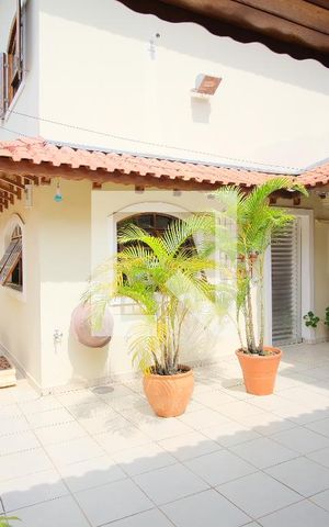 Casa à venda com 290m², 5 quartos e 4 vagasQuintal