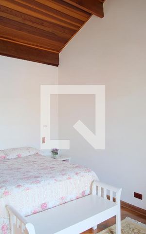 Casa à venda com 290m², 5 quartos e 4 vagasSuíte