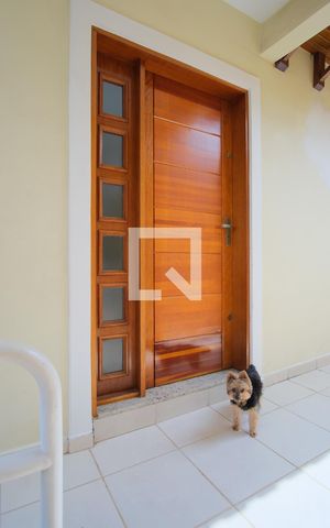 Casa à venda com 290m², 5 quartos e 4 vagasPorta de Entrada