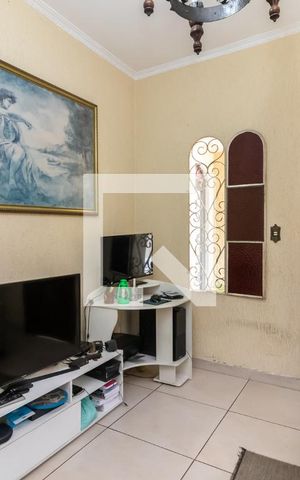 Casa à venda com 119m², 2 quartos e 1 vagaSala